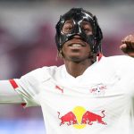 Calon Pengganti Salah Cetak Hattrick Dalam 18 Menit, Delegasi Liverpool Datang Nonton! Yan Diomande merayakan golnya di laga Leipzig vs Frankfurt