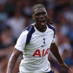 Yves Bissouma di laga pramusim Luton vs Tottenham