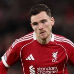 Liverpool Sudah Siapkan Suksesi, Tapi Kontrak Andrew Robertson Tetap Masuk Akal Aksi Andrew Robertson di laga Liverpool melawan Barnsley di Piala FA