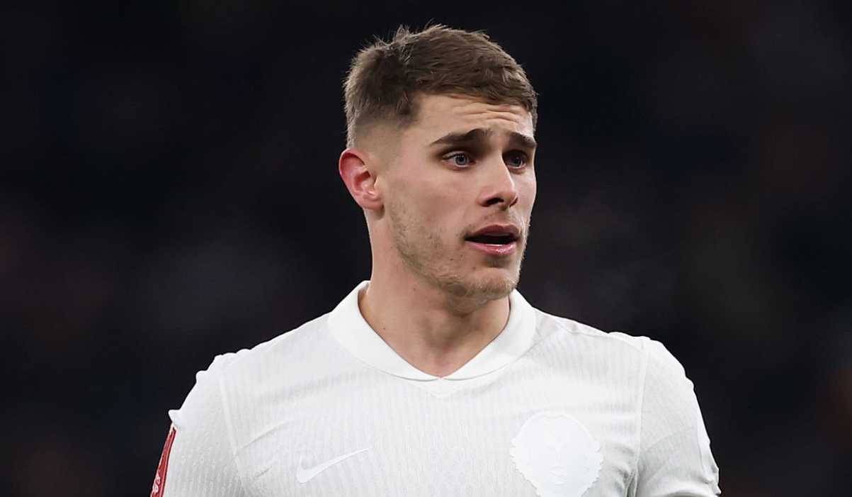 Aksi Micky van de Ven di laga Tottenham Hotspur vs Aston Villa di Piala FA Aksi Micky van de Ven di laga Tottenham Hotspur vs Aston Villa di Piala FA