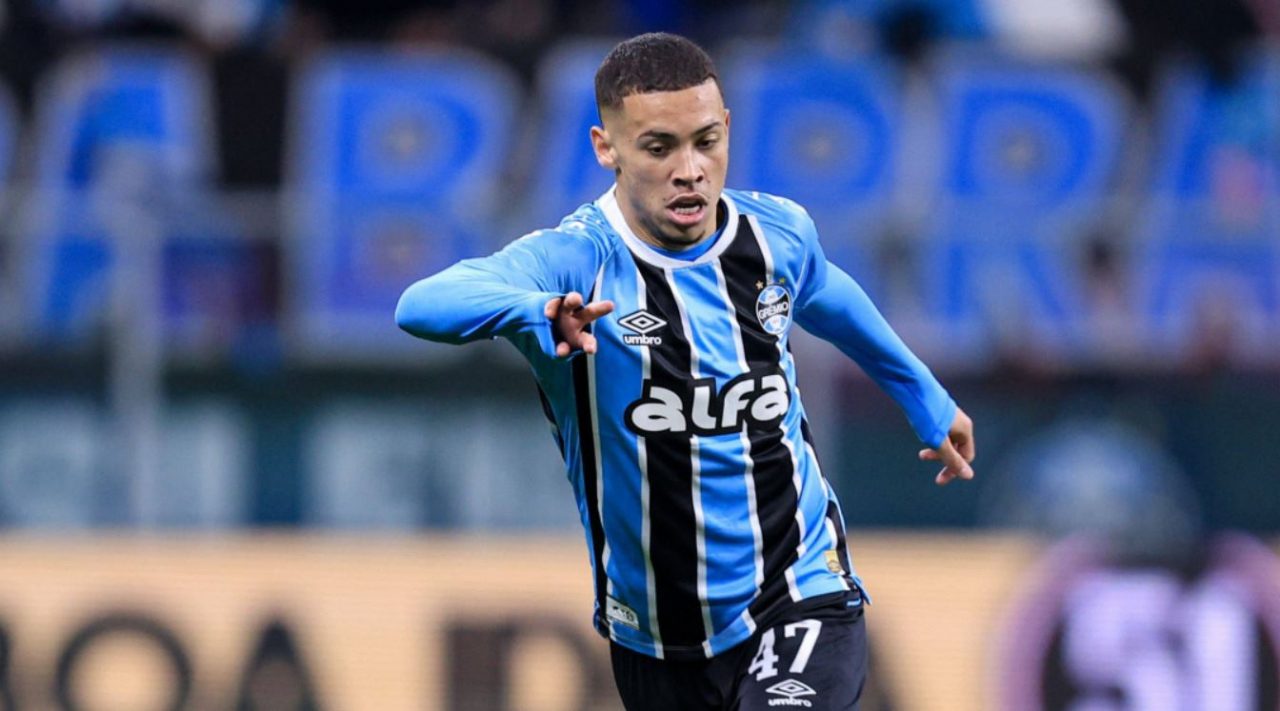 Alysson pemain baru Aston Villa yang didatangkan dari Gremio