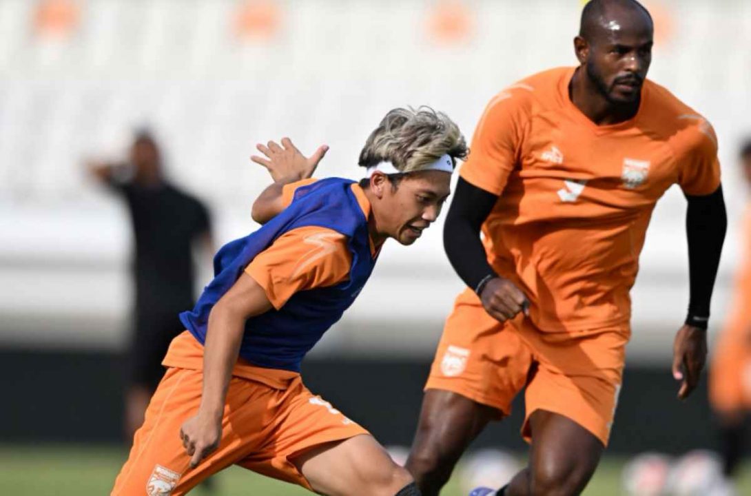 Dua Pemain Borneo FC Berlatih Jelang Laga di Kandang Persis Solo