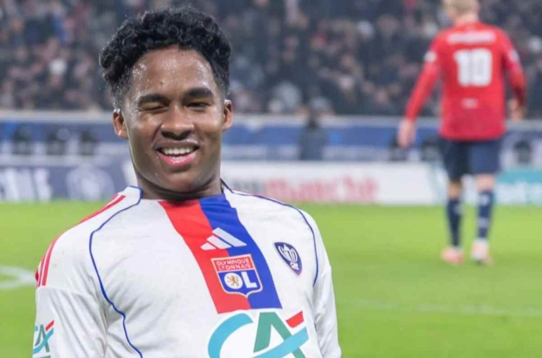 Endrick usai mencetak gol untuk Lyon di laga vs Lille di Piala Prancis