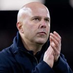Lima Rekrutan Terakhir Arne Slot di Feyenoord Ungkap Arah Transfer Liverpool Gestur Arne slot di laga Fulham vs Liverpool