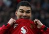 Gestur Casemiro usai lewatkan peluang di laga Manchester United vs Manchester City di Premier League
