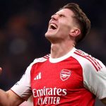 Gestur Viktor Gyokeres usai melewatkan peluang di laga Inter Milan vs Arsenal di Liga Champions