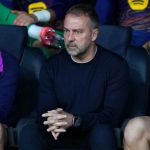 Hansi Flick dan Staf Kepelatihannya di Bench Barcelona