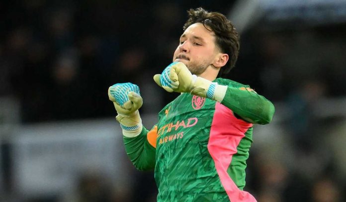 James Trafford berselebrasi di laga Newcastle United vs Manchester City di Piala Carabao