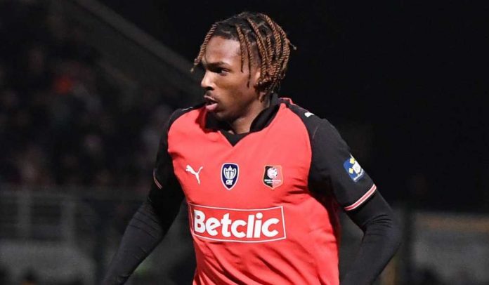 Jeremy Jacquet di laga US Chantilly vs Stade Rennais di Piala Prancis
