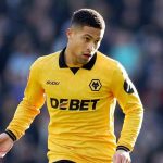 Manchester United Bidik Joao Gomes dan Hayden Hackney Saat Era Michael Carrick Dimulai Joao Gomes menendang bola di laga Wolverhampton Wanderers vs Shrewsbury Town di Piala FA