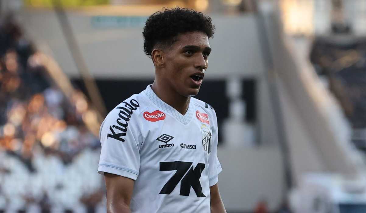 Joao Victor de Souza diperebutkan AC Milan dan Barcelona