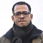 Liam Rosenior buka suara soal rumor jadi pelatih Chelsea