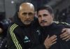 Luciano Spalletti memeluk Fabio Pisacane usai laga Cagliari vs Juventus di Serie A