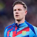 Marc-Andre ter Stegen saat melakukan pemanasan jelang pertandingan Barcelona di La Liga