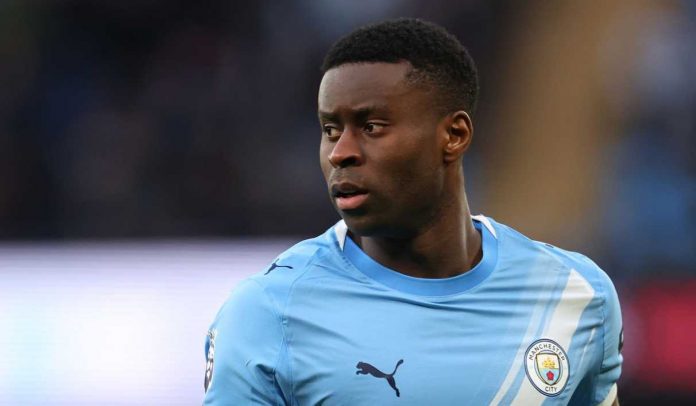 Marc Guehi menjalani laga debutnya di laga Manchester City vs Wolves di Premier League Marc Guehi menjalani laga debutnya di laga Manchester City vs Wolves di Premier League