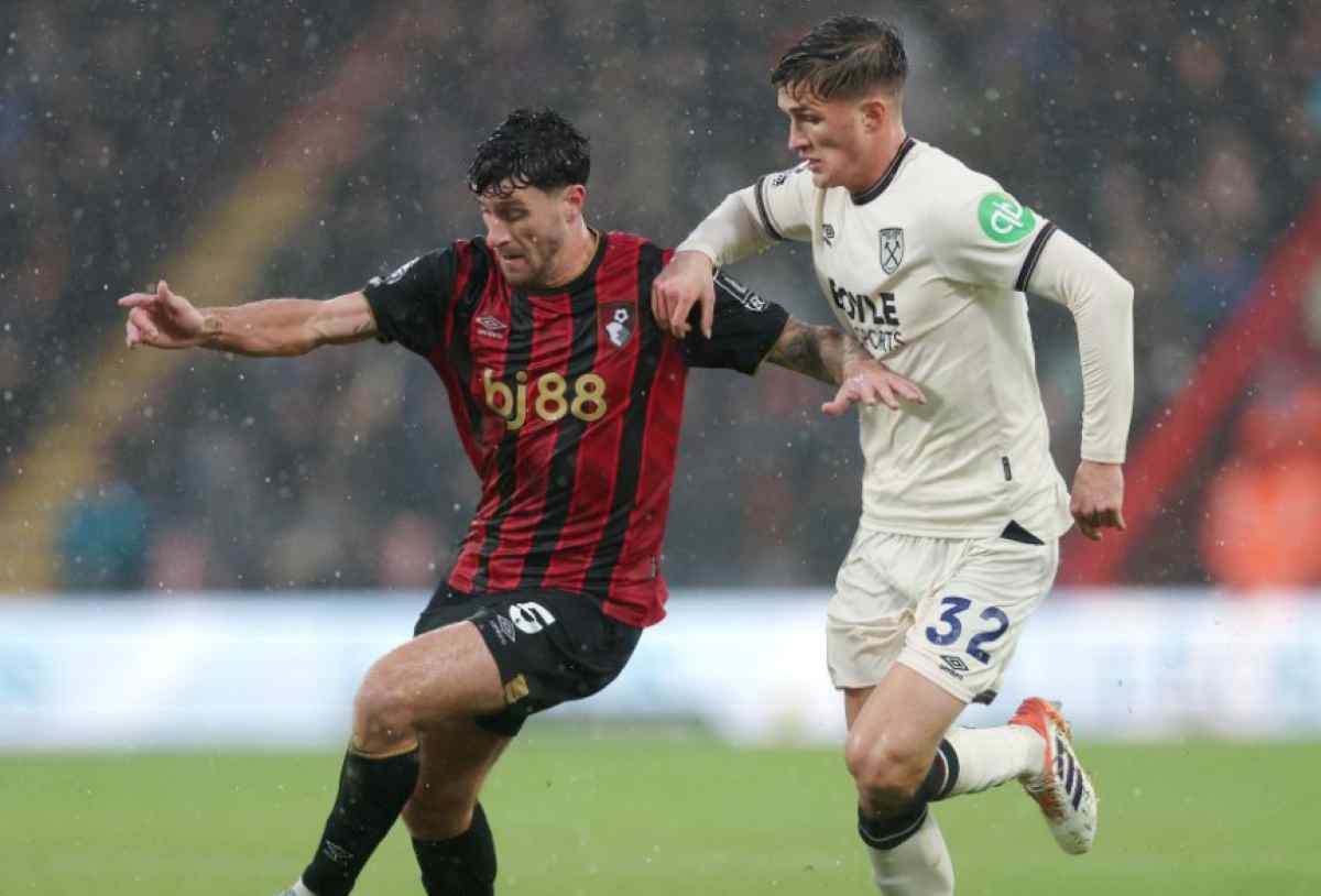 Marcos Senesi saat beraksi untuk Bournemouth Marcos Senesi saat beraksi untuk Bournemouth
