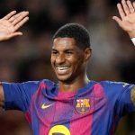 PSG Pertimbangkan Rekrut Marcus Rashford di Musim Panas Marcus Rashford dalam sebuah aksinya di Barcelona
