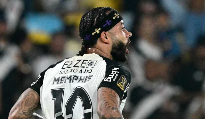 Memphis Depay merayakan gol di laga Vasco da Gama vs Corinthians Memphis Depay merayakan gol di laga Vasco da Gama vs Corinthians