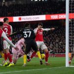 Taktik Corner Haram Arsenal Picu Perdebatan, Wasit Diminta Bertindak Lebih Tegas Mikel Merino mencetak gol di laga Arsenal vs Manchester United