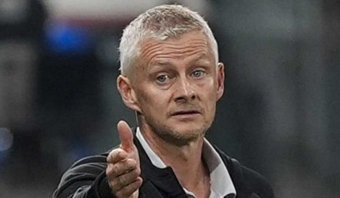 Ole Gunnar Solskjaer di laga Besiktas vs ikas Eyupspor Ole Gunnar Solskjaer di laga Besiktas vs ikas Eyupspor