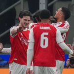 Para pemain Arsenal merayakan gol ke gawang Inter