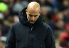 Pep Guardiola tertunduk usai Manchester City tertahan di Sunderland