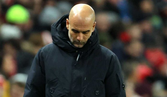 Pep Guardiola tertunduk usai Manchester City tertahan di Sunderland Pep Guardiola tertunduk usai Manchester City tertahan di Sunderland