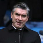 Liverpool Terancam Kehilangan Guehi ke Etihad, Posisi Richard Hughes Jadi Taruhannya Richard Hughes menyaksikan laga Manchester City vs Liverpool