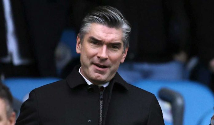 Richard Hughes menyaksikan laga Manchester City vs Liverpool Richard Hughes menyaksikan laga Manchester City vs Liverpool