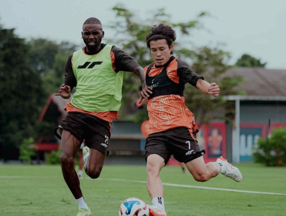 Ryo Matsumura dalam sesi latihan Persija jelang menjamu Madura United