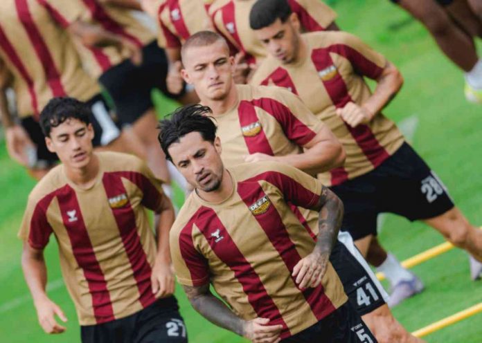 Sesi latihan skuad Dewa United jelang menjamu Arema FC di pekan ke-18 Sesi latihan skuad Dewa United jelang menjamu Arema FC di pekan ke-18