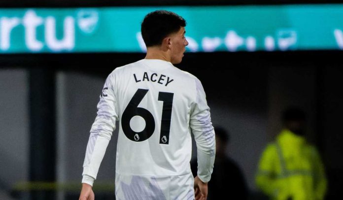 Shea Lacey di laga Burnley vs Manchester United