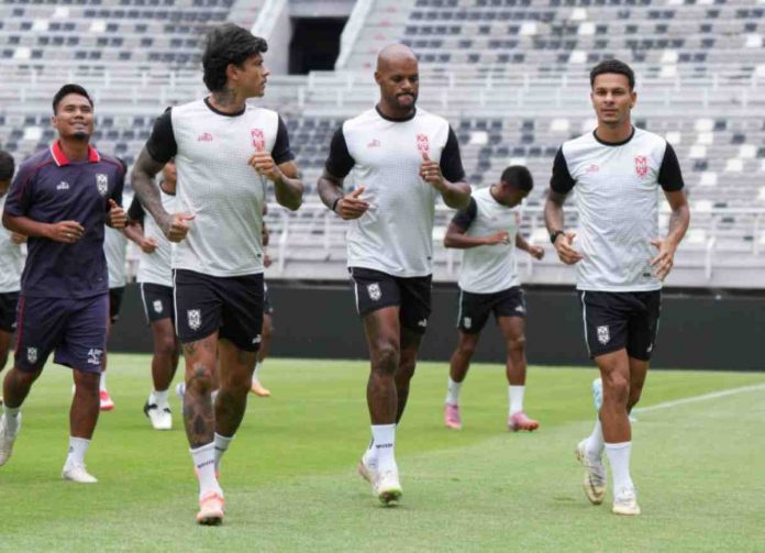 Tiga Bintang Malut United di sesi latihan jelang bertemu Persebaya Tiga Bintang Malut United di sesi latihan jelang bertemu Persebaya