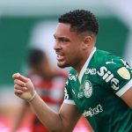 Michael Carrick Pantau Striker Brasil Rp 990 Miliar untuk Perkuat Manchester United Vitor Roque di laga Palmeiras v Flamengo di Final Libertadores 2025