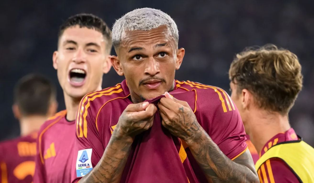 Wesley Franca pemain AS Roma Wesley Franca pemain AS Roma