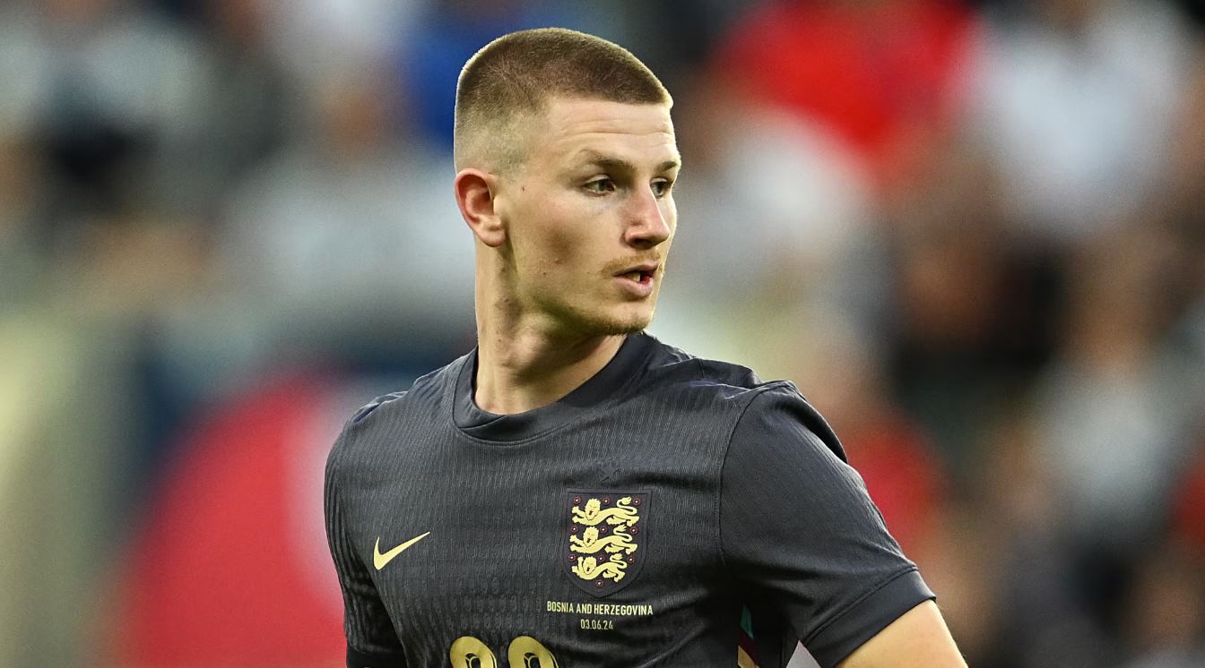 Adam Wharton pemain Crystal Palace