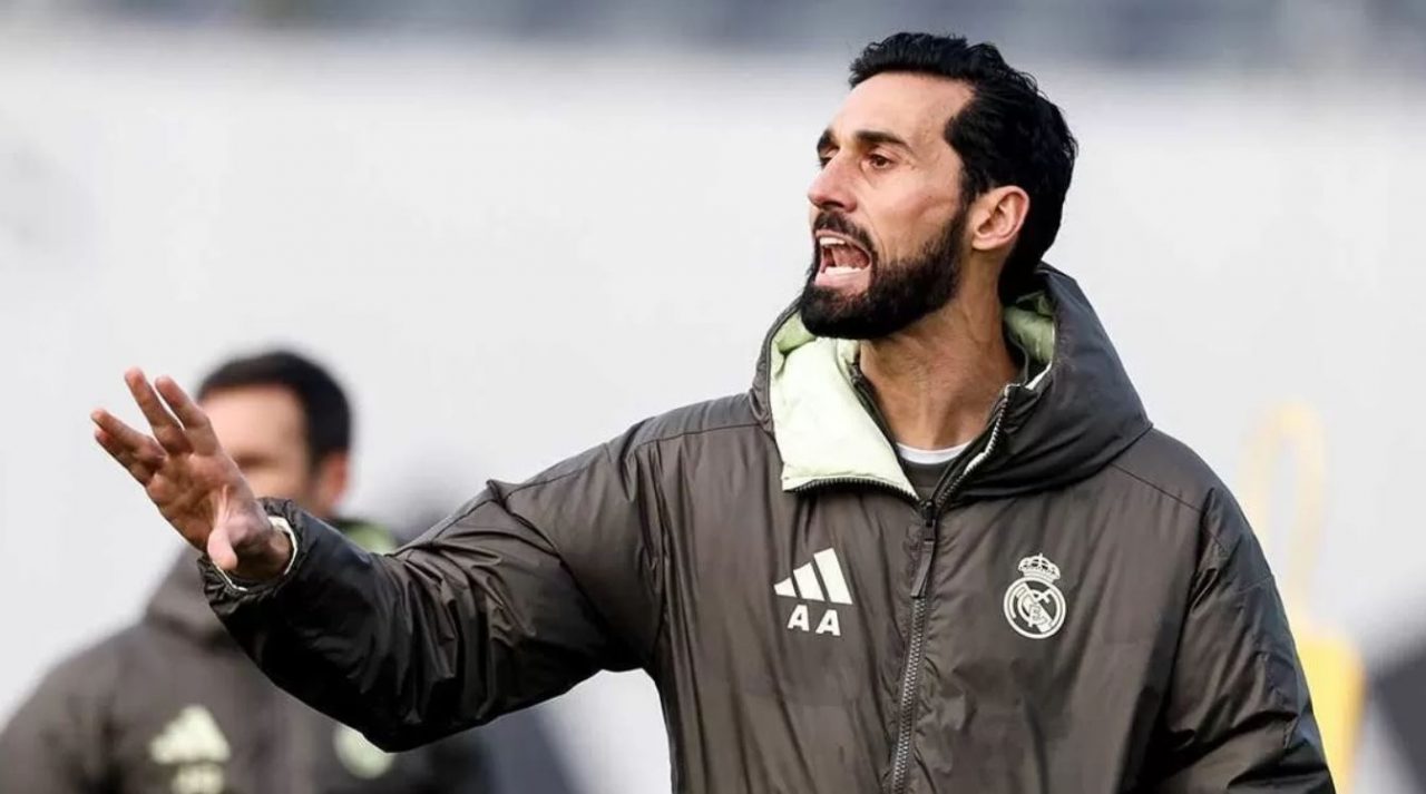 Alvaro Arbeloa pelatih Real Madrid