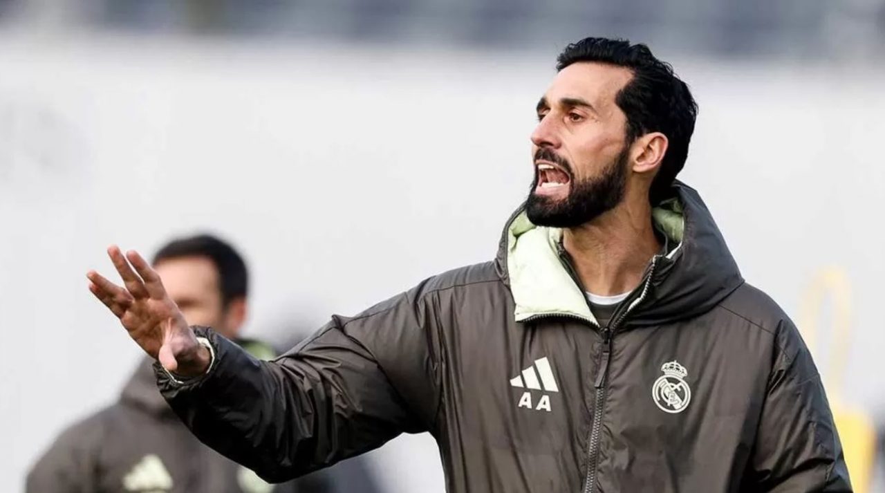 Alvaro Arbeloa pelatih Real Madrid