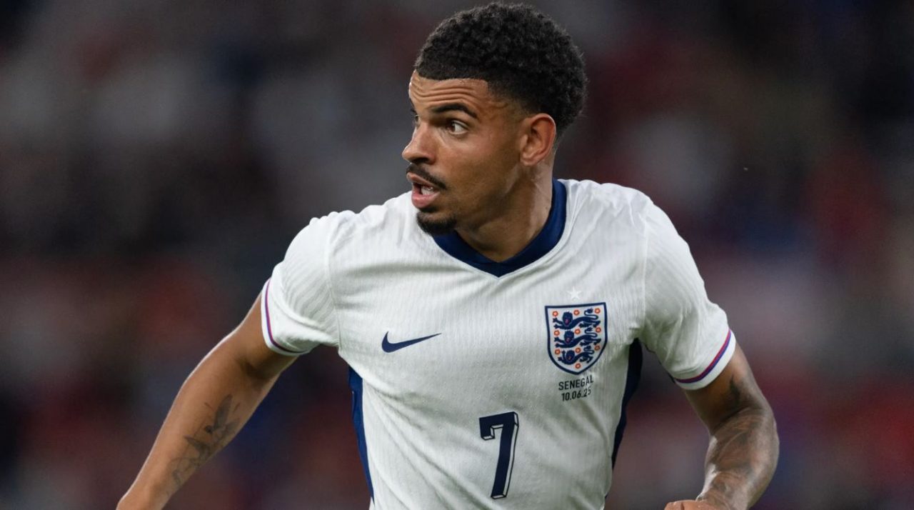 Aston Villa Bidik Morgan Gibbs-White, Nottingham Forest Berada di Persimpangan Sulit