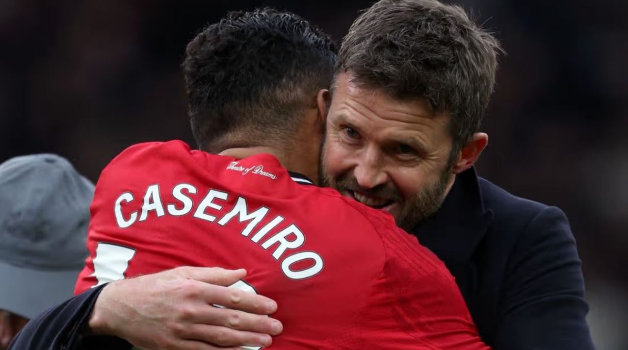 Casemiro dan pelatih Manchester Unnited Michael Carrick