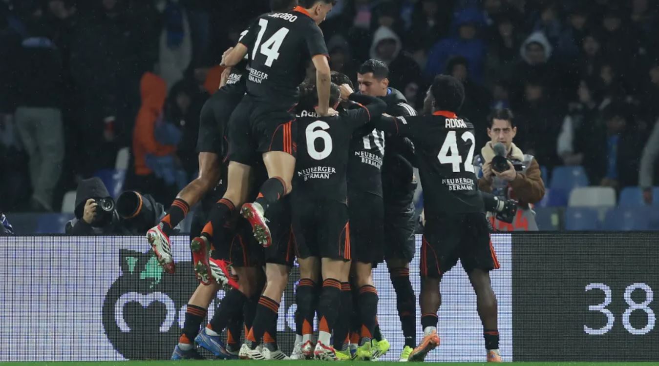 Hasil Napoli vs Como skor 1-1 penalti 6-7 - Coppa Italia