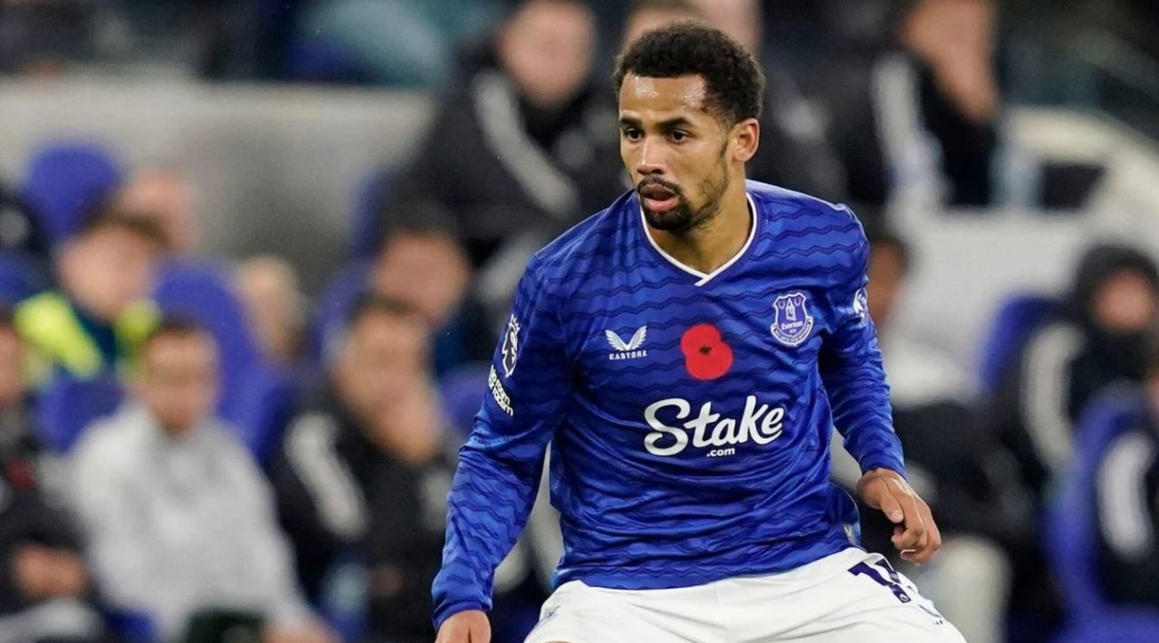 Iliman Ndiaye pemain Everton