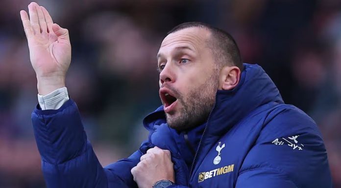John Heitinga John Heitinga