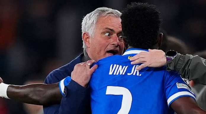 Jose Mourinho dan Vinicius Junior Jose Mourinho dan Vinicius Junior