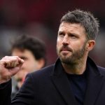 Kenapa Harus Luis Enrique? Manchester United Lebih Baik Permanenkan Michael Carrick Luis Enrique Diragukan Datang, Michael Carrick Justru Dinilai Jawaban untuk Man United