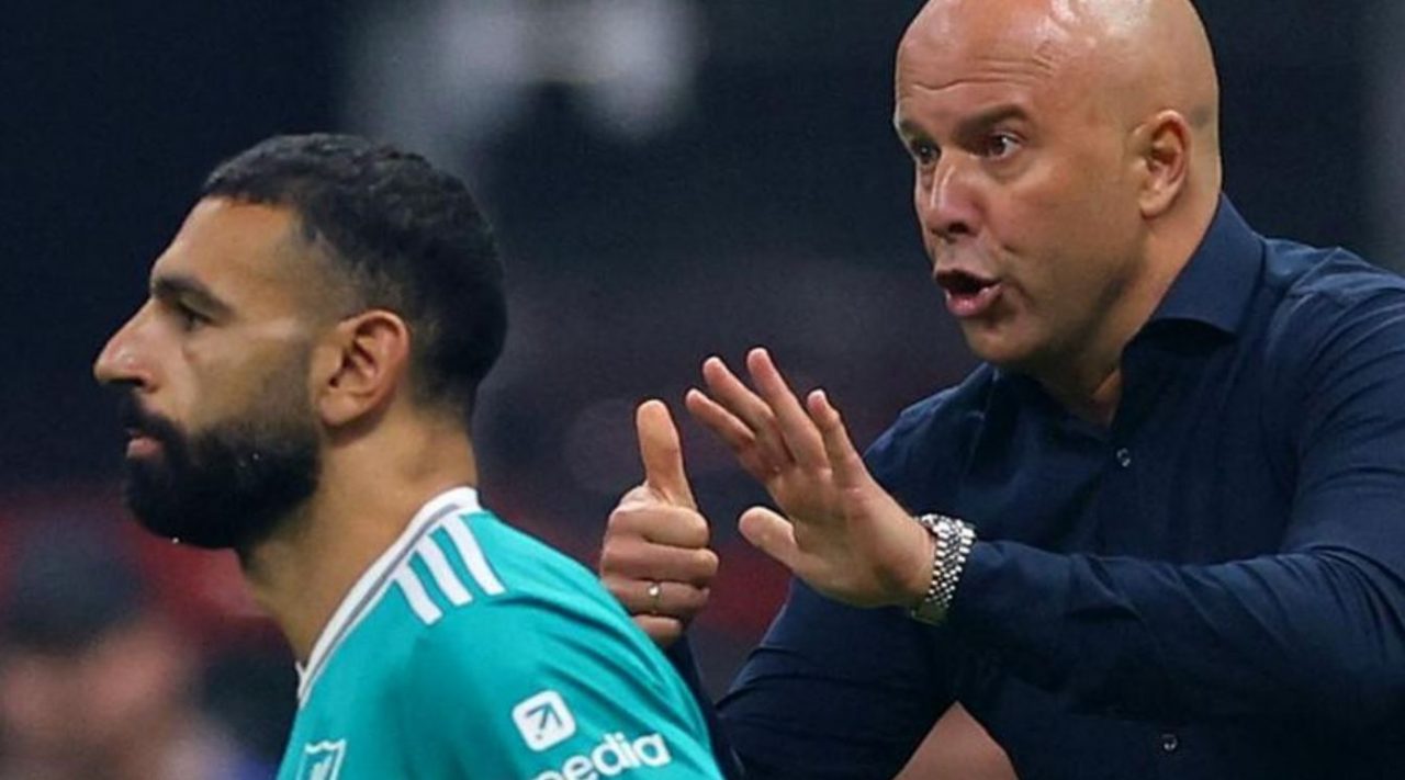 Mohamed Salah dan pelatih Liverpool Arne Slot