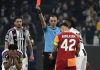 Momen saat Lloyd Kelly menerima kartu merah di laga antara Juventus vs Galatsaray di leg kedua playofff Liga Champions 2026