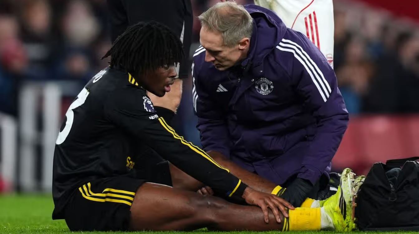 Patrick Dorgu dan Matthijs de Ligt dipastikan absen saat laga antara Manchester United vs Tottenham Hotspur