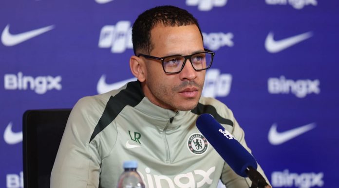 Paul Merson Kritik Chelsea, Rosenior Klaim Timnya Sudah Berbeda dari Era Maresca