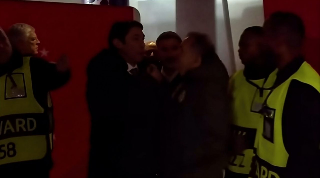 Presiden Benfica Rui Costa saat ribut dengan staf Real Madrid